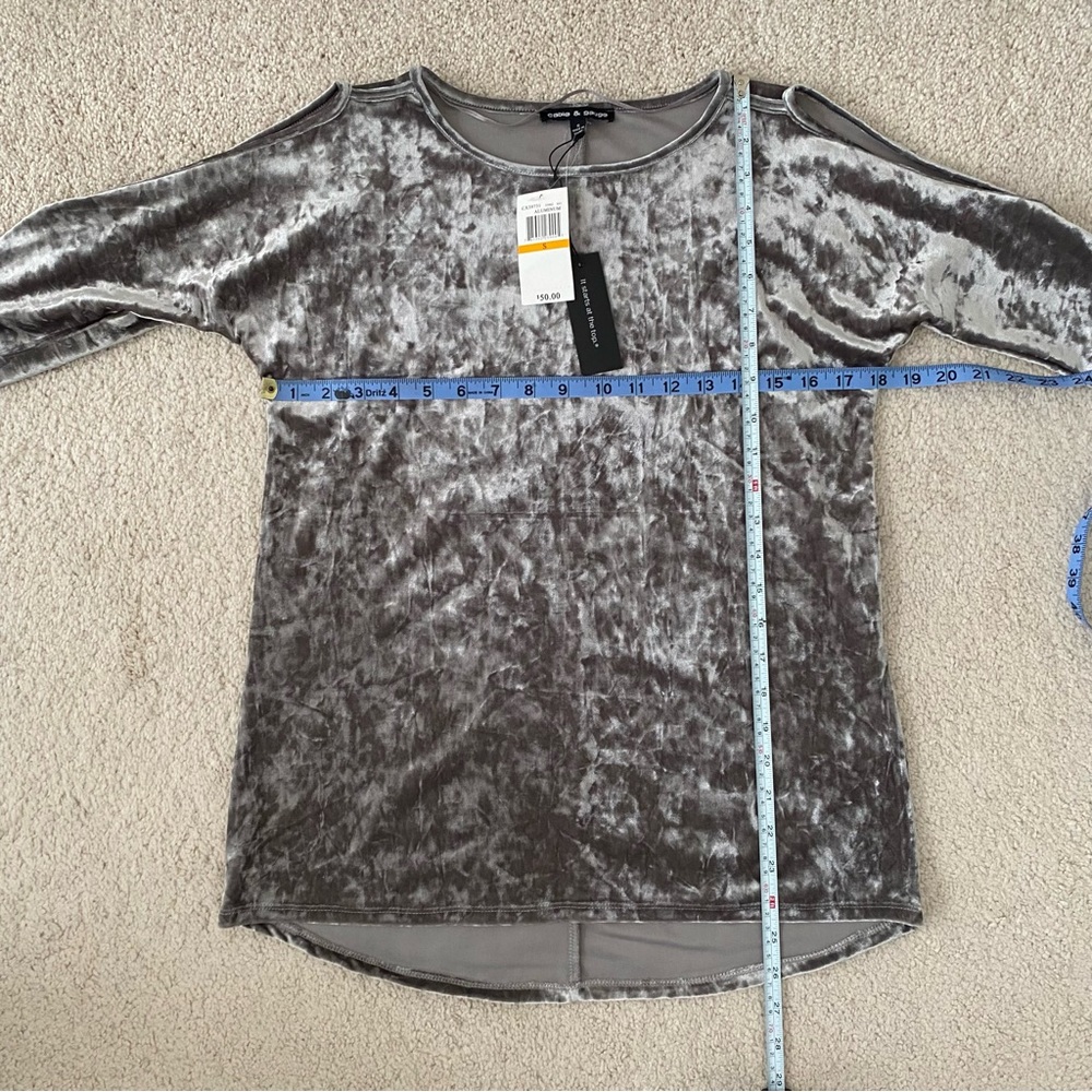Cable & Gauge Women’s Velvet 3/4 Sleeve Silvery-white Top - Picture 6 of 8